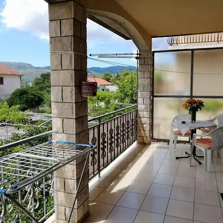 Apartments Emmas Studio Stari Grad  Exterior photo