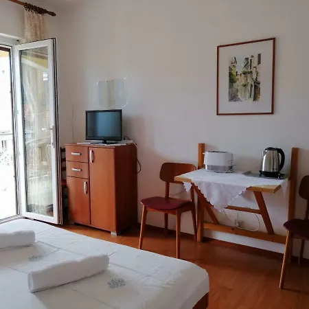 Apartments Emmas Studio Stari Grad  Exterior photo